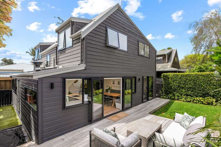 2/220 Point Chevalier Road Point Chevalier_16