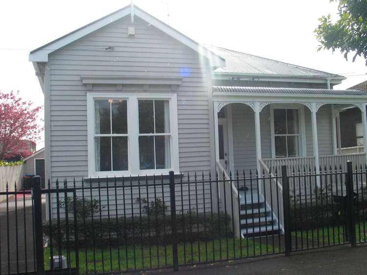 6 Mount Saint John Avenue Epsom_9