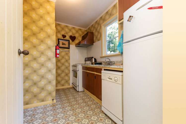 43 Kauri Point Road Laingholm_3