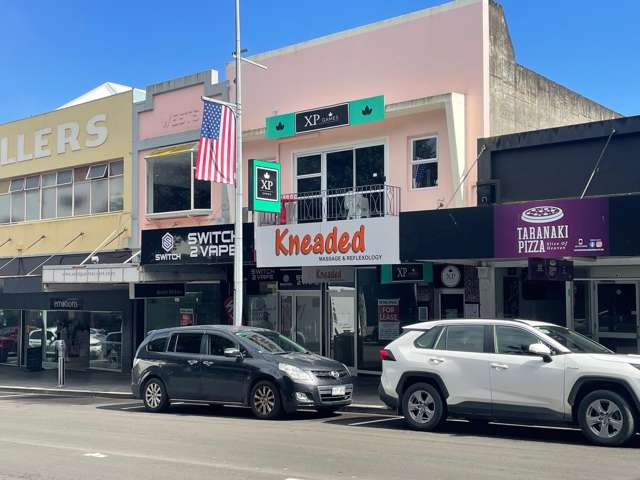 Prime Devon Street hill location