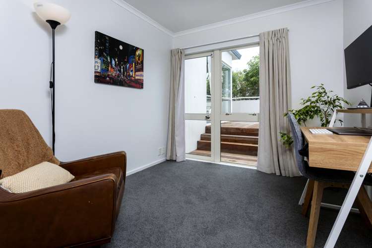 8 Caversham Drive Torbay_17