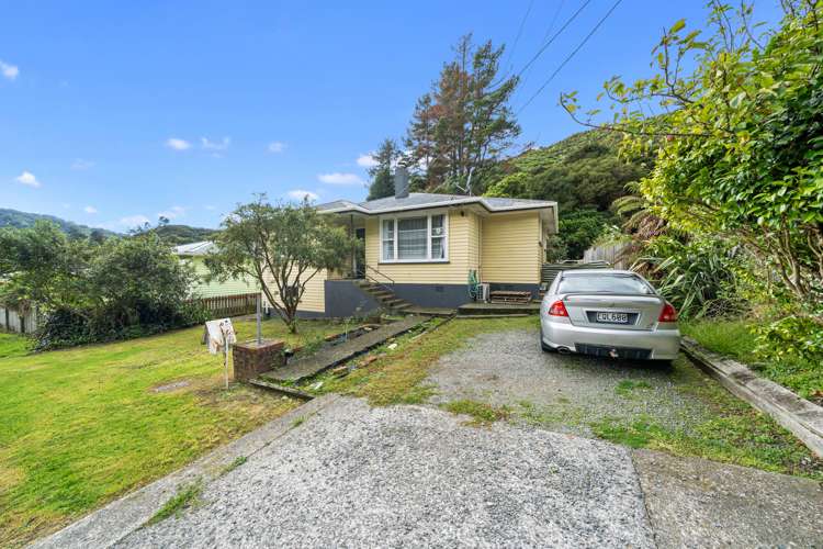 25 Sunny Grove Wainuiomata_11