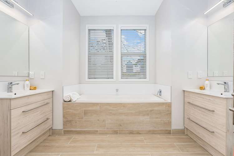 5A Torless Terrace Thorndon_17