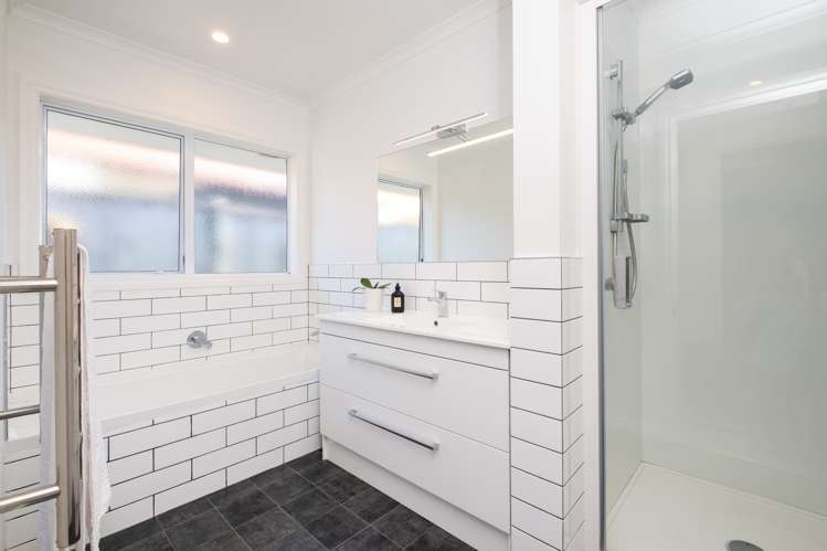 2 Woodford Heights Havelock North_14