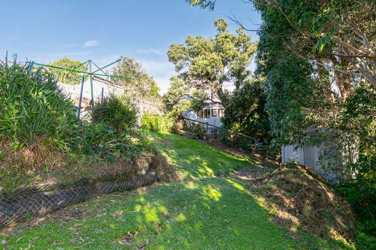 52 Totara Road Miramar_13