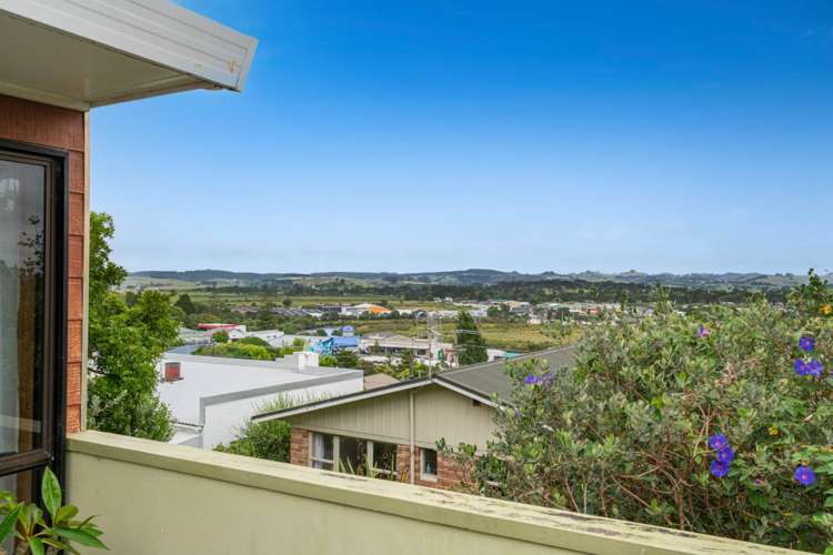 2/1 Captain Street Helensville_10