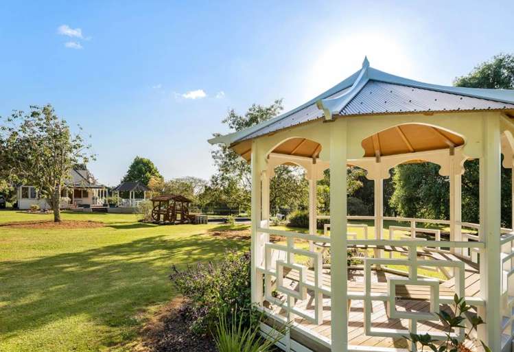 490 Fitzgerald Road Drury_11