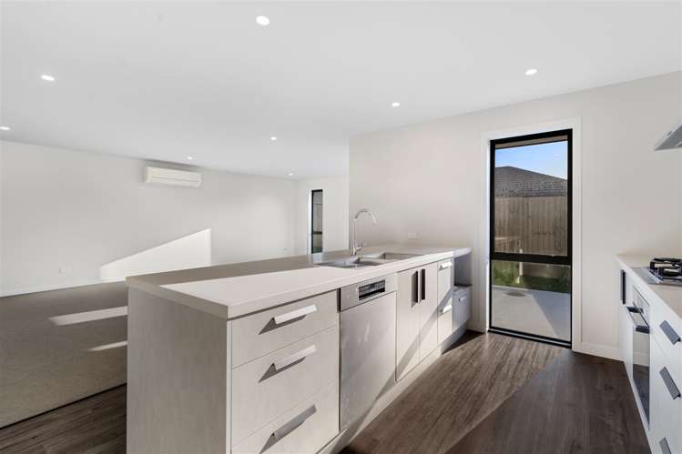 8 Agathis Crescent Wigram_7