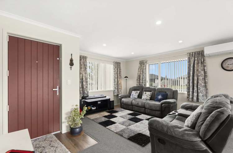 8 Maple Grove 10754_1