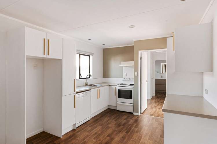 80B Coopers Road Gate Pa_7