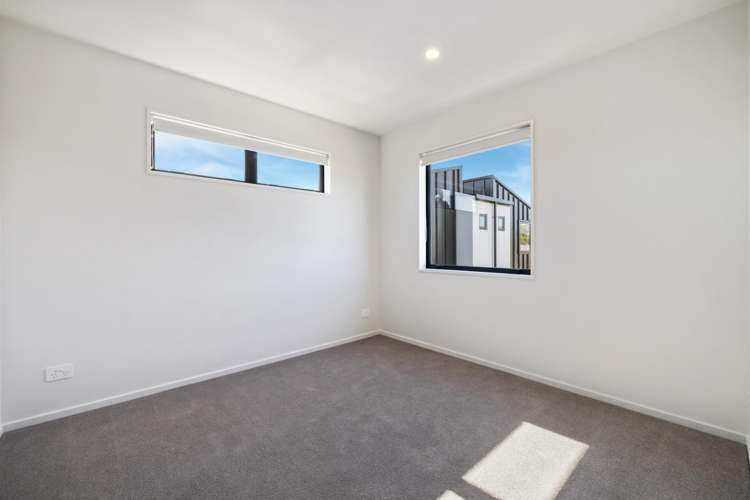 8/9 Marcroft Street Woolston_9