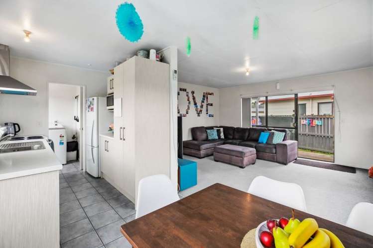 12 Kentucky Crescent Nawton_27