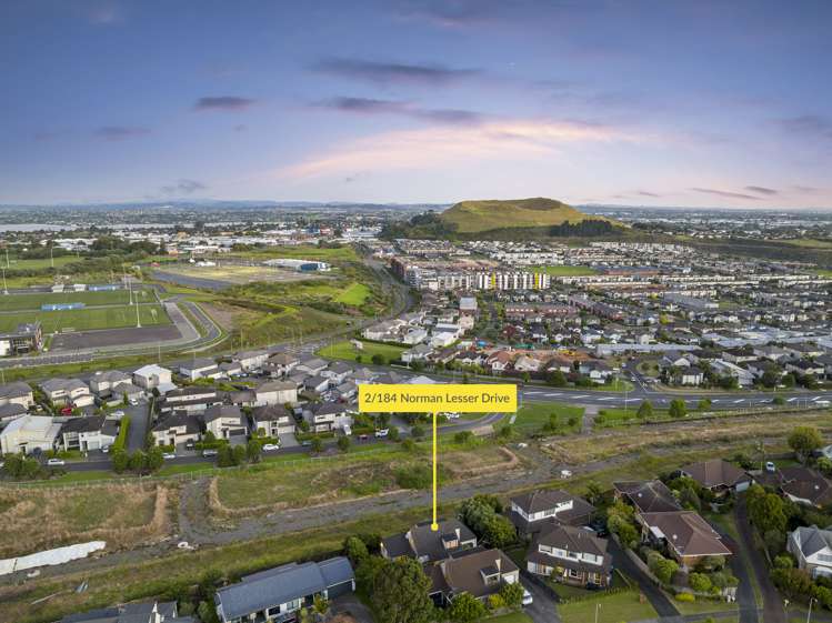 2/184 Norman Lesser Drive Saint Johns_20