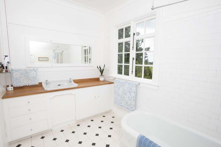 2310a Dipton Winton Highway Winton_18