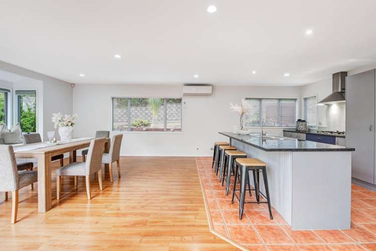 9 Springwater Vale Unsworth Heights_2