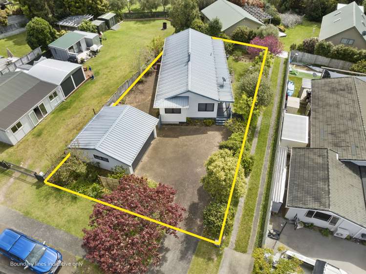 135 Everitt Crescent Whangamata_23