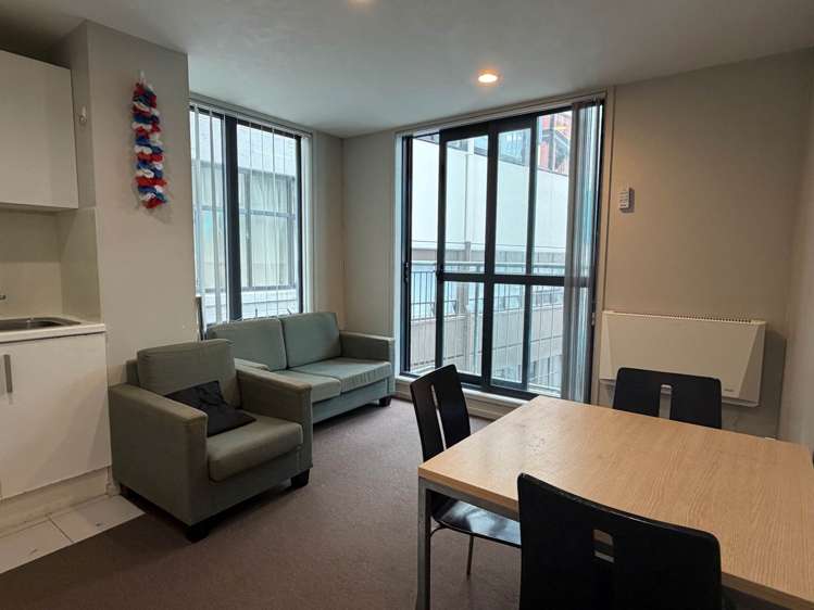 402/36 Eden Crescent_2