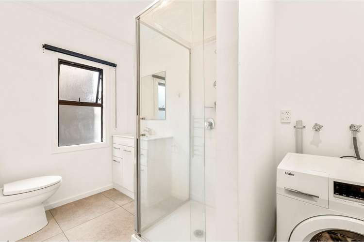9 Ruihi Street Victoria_19