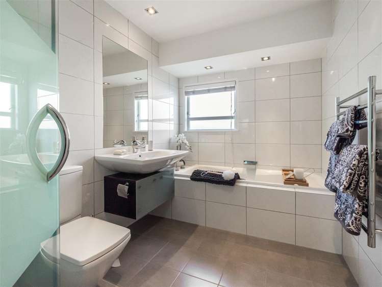 136 Clovelly Road Bucklands Beach_23