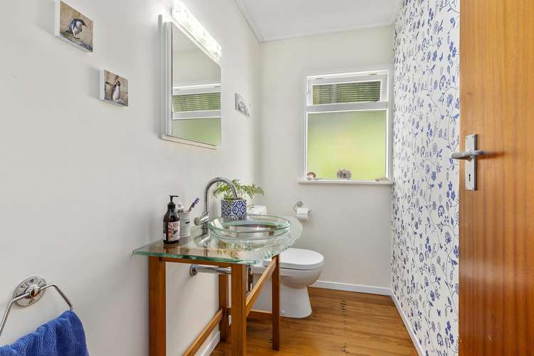 5 Kellsmere Crescent Island Bay_13