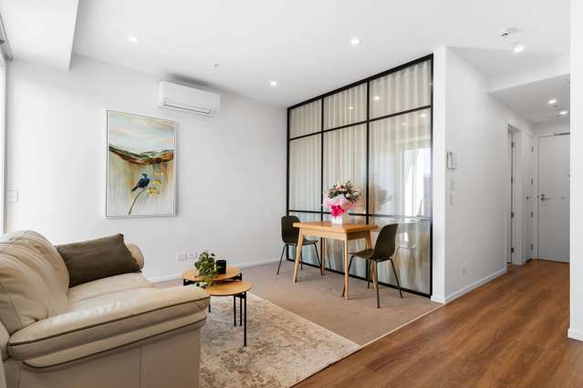 Sunlit, Stylish & Ready to Move In