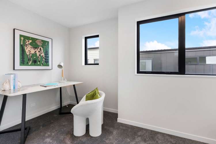 12 Mill Hill Close Flat Bush_46