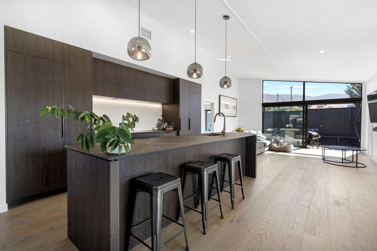 67 Magnum Drive Cromwell_4