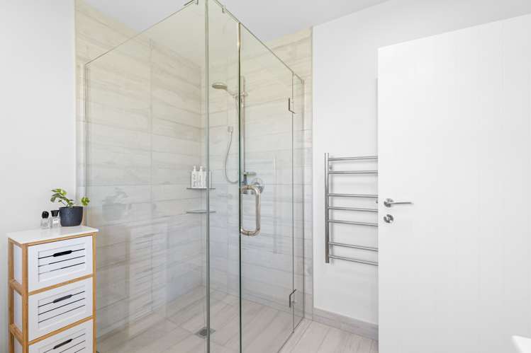 6 Atlantic Drive Fitzherbert_21