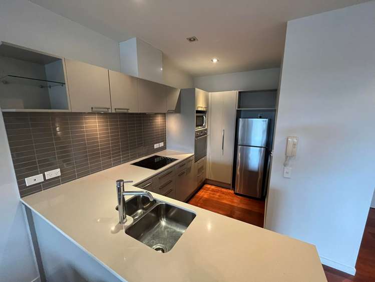 2D/11 Pakenham Street East Auckland Central_7
