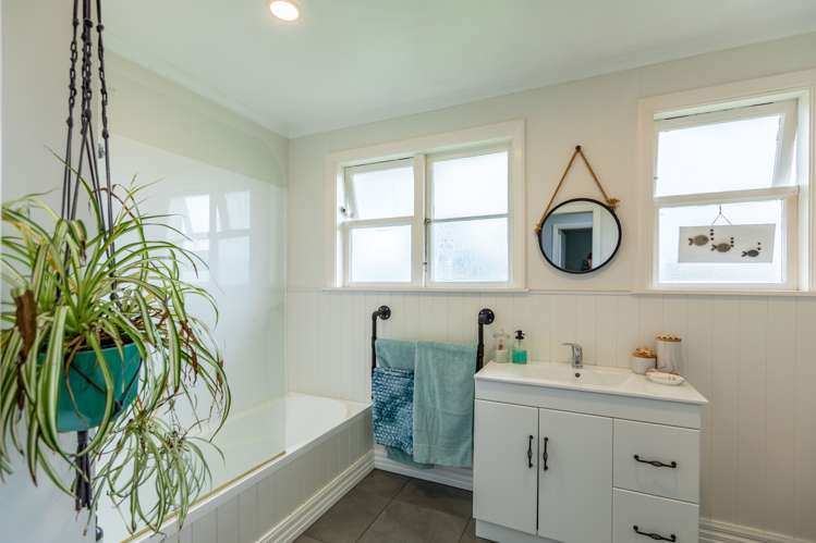 314 White Road Waipawa_12