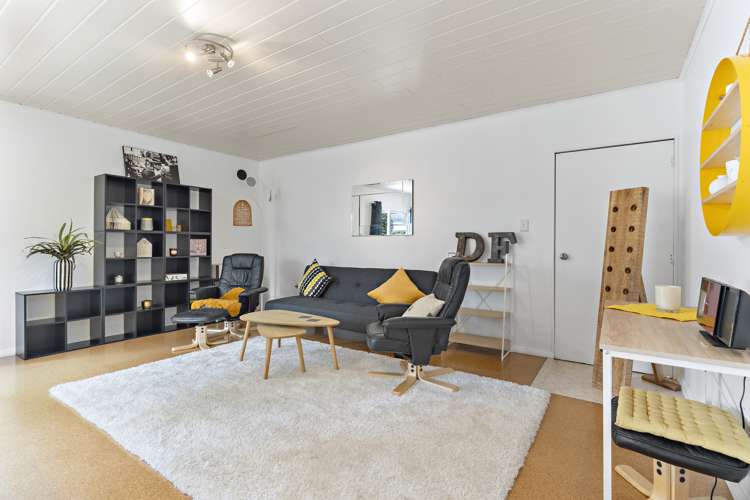 49 Charles Street Carterton_6