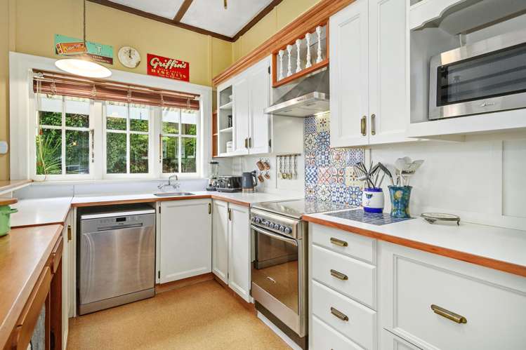 5 Coach Lane Belmont_5
