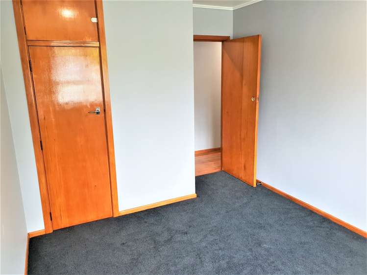 2/56 Royal View Road Te Atatu South_11