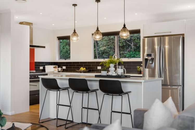 47 Waitakere Road Waitakere_5