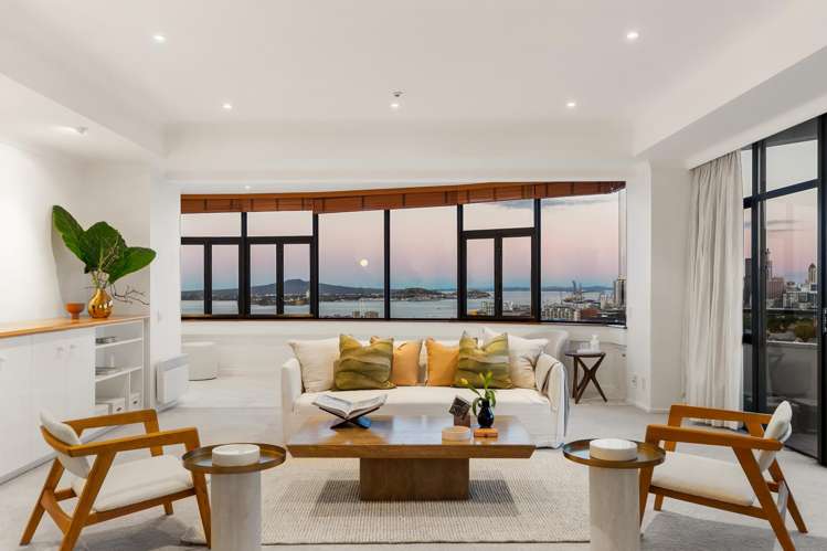 10/10 Shelly Beach Road_3
