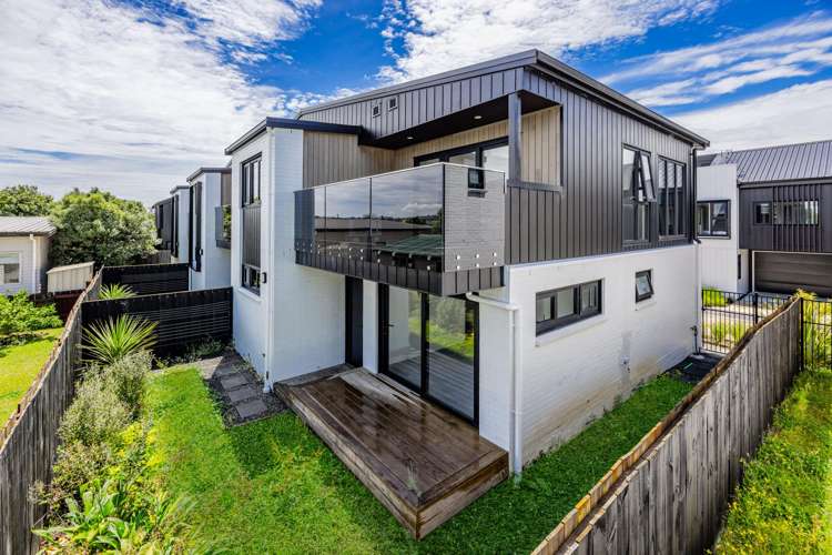 14 Kaaramuramu Lane Mangere Bridge_13