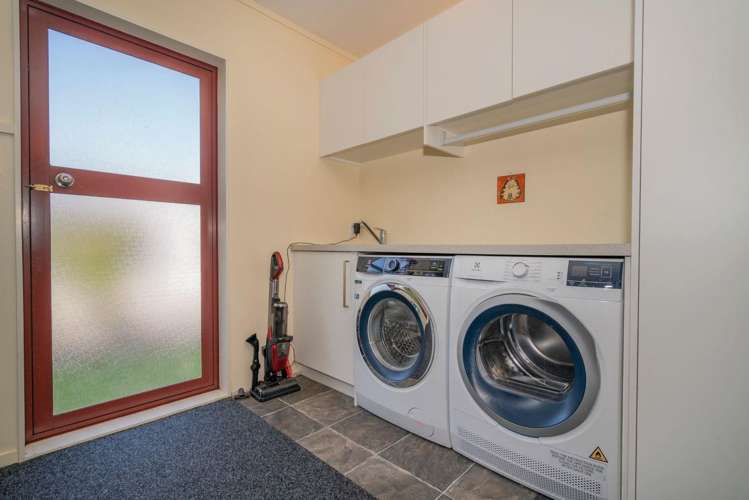 109 The Yardarm Pauanui_22