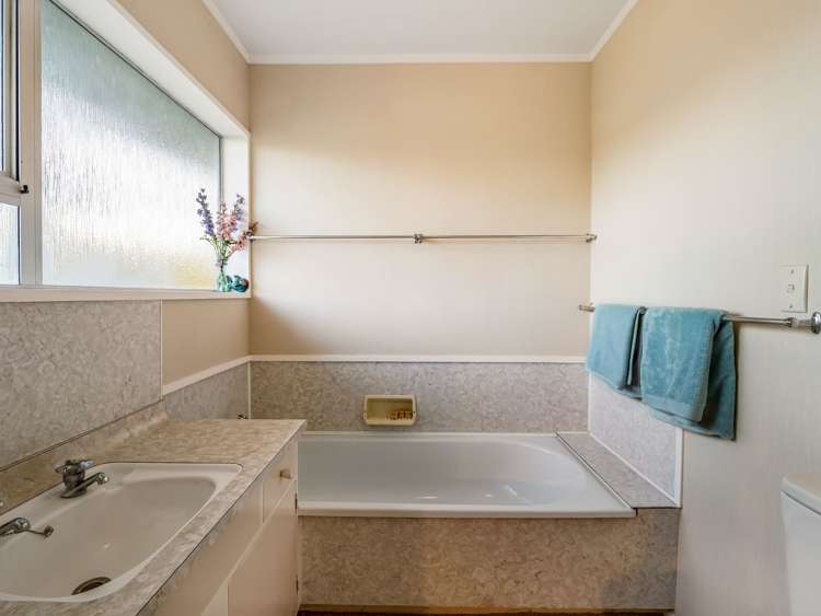 14A Brassey Road Saint Johns Hill_23