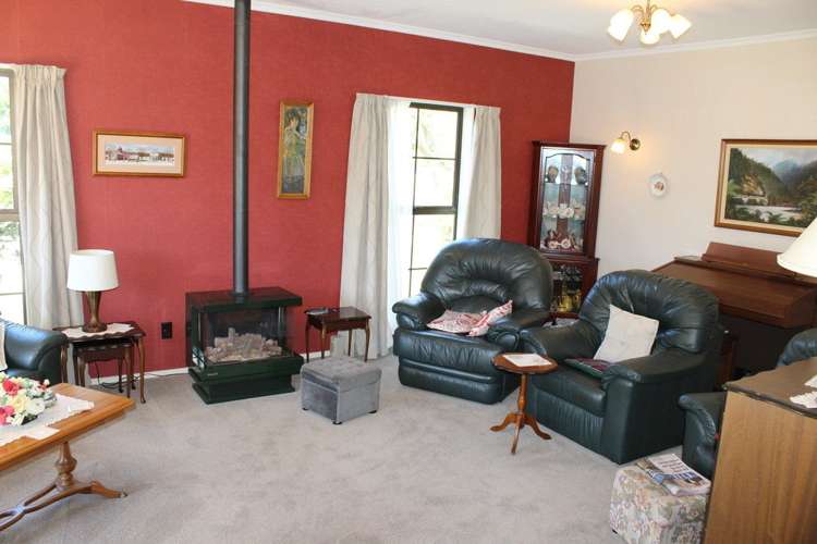 221 Middle Road Allenton_5