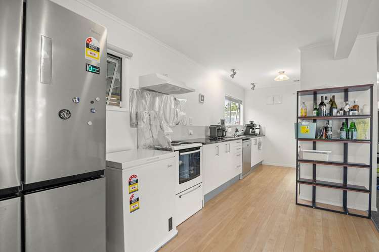 21 Howard Hunter Avenue St Johns_25