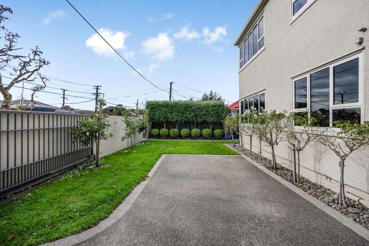 140 Waiwhetu Road Waterloo_28