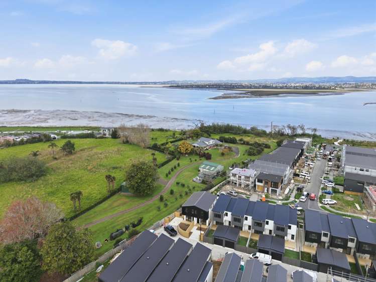 97 Wavecrest Lane Hobsonville_13