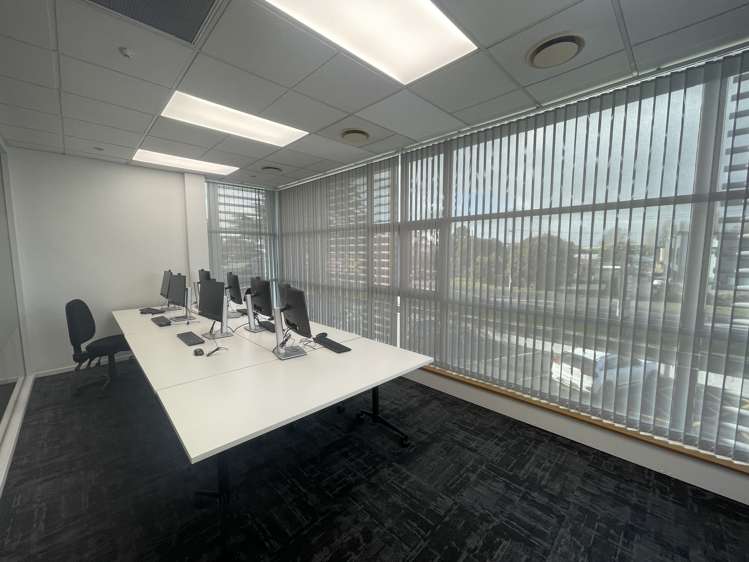 37-41 Carbine Road Mt Wellington_3