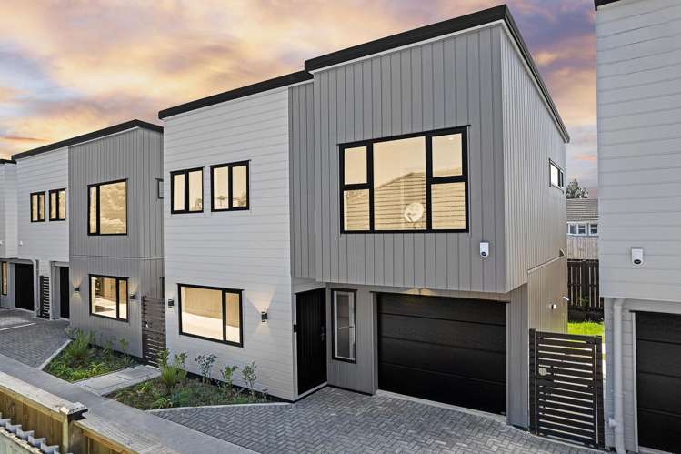 76C Swaffield Road_0