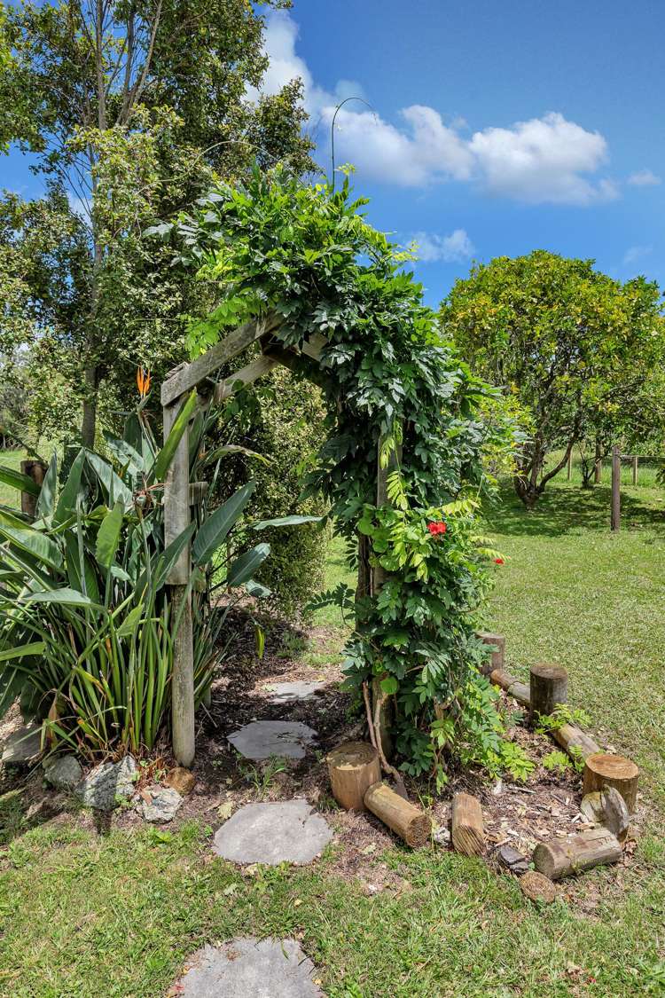 37 Valley View Road Otaika_19