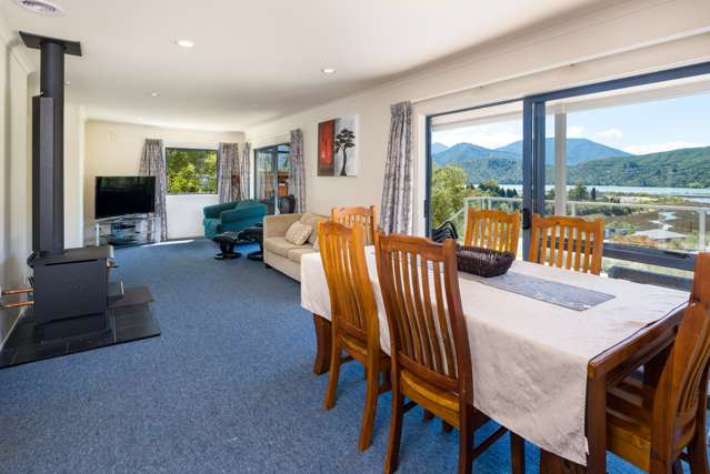 13a Beach Place Havelock_3