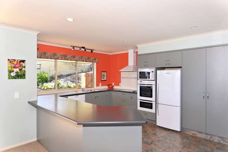 27 Hillplough Heights Richmond_12