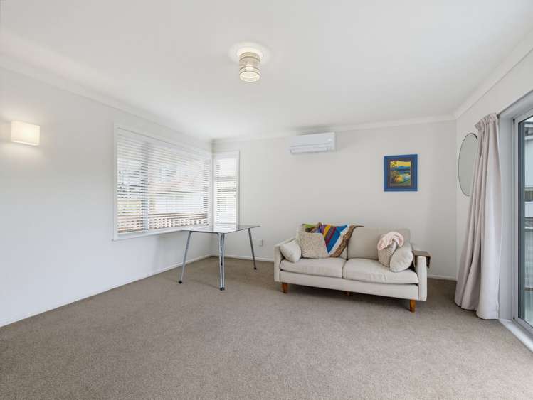 31 Longburn Road Henderson_13