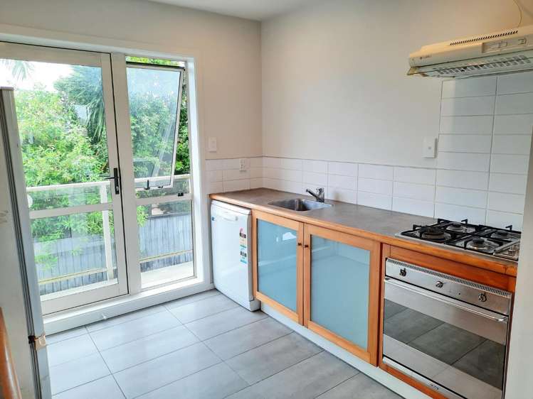 10/M Sylvan Ave East 1728_3