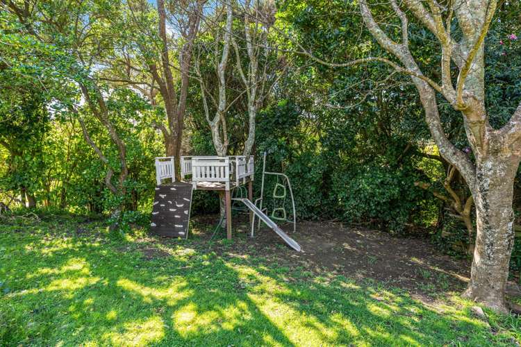 27 Rawhiti Road Pukerua Bay_23